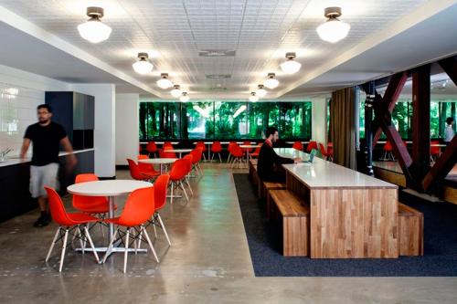 Самые удивительные офисы компаний