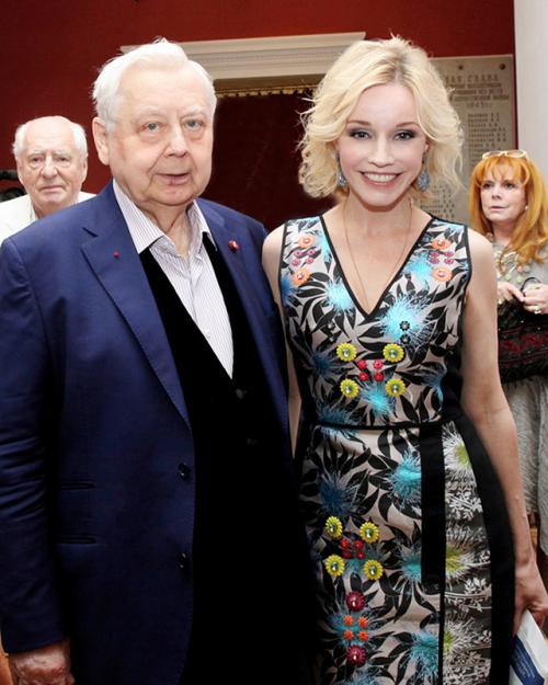 Звездные пары с большой разницей в возрасте