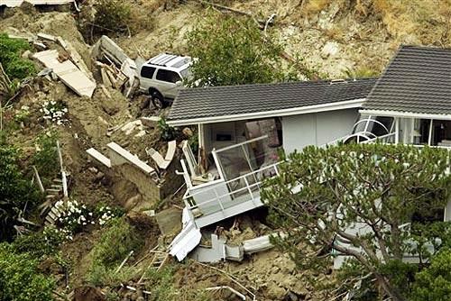 Последствия землятресения на Гавайях- оползни…