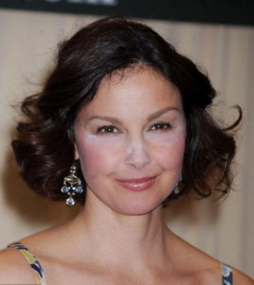 Когда макияж — не друг звезд, а враг