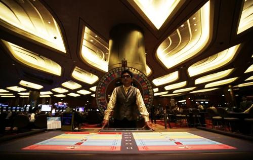 Бассейн на высоте 200 метров