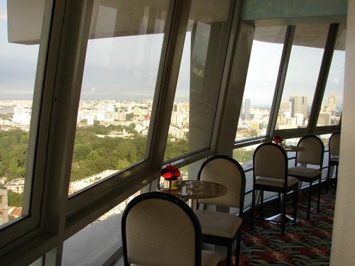 Бассейн на высоте 200 метров