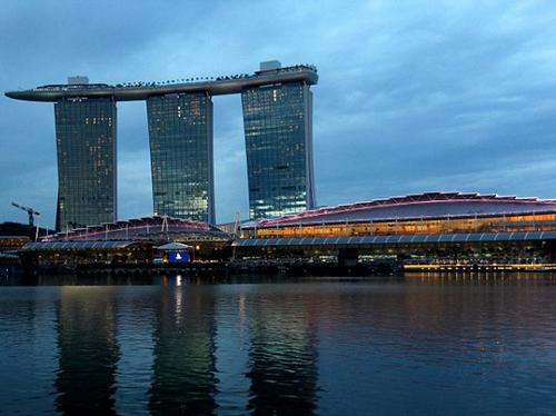 Бассейн на высоте 200 метров