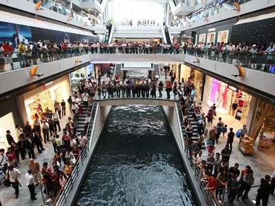 Бассейн на высоте 200 метров