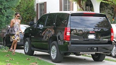 Голливудский автопарк : на чем ездят звезды