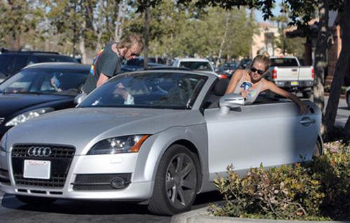 На каких машинах ездят звезды Голливуда