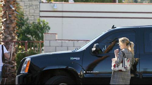 На каких машинах ездят звезды Голливуда