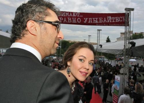 Подруги и жены олигархов: известные и не очень