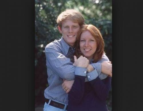 Звезды женившиеся на однокурсниках и одноклассниках