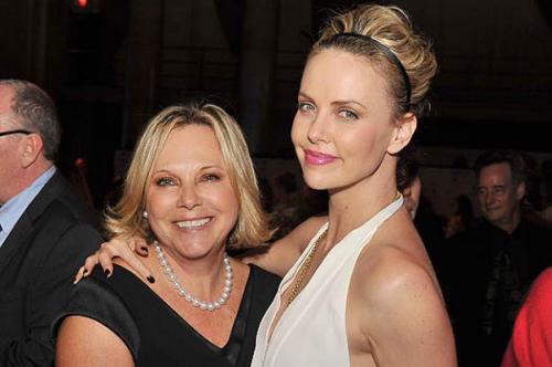 Знаменитости, у которых убили родителей