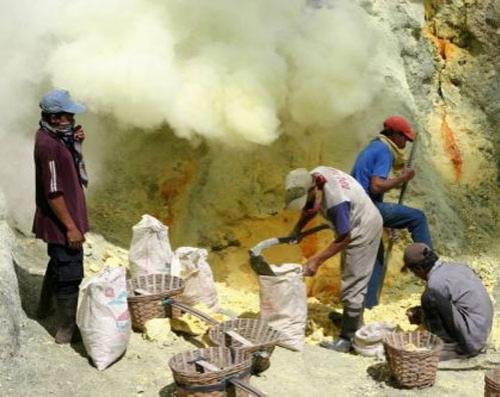 Адское озеро забирает жизни