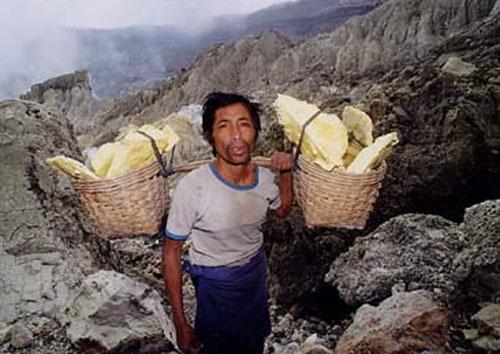 Адское озеро забирает жизни