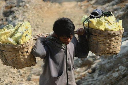 Адское озеро забирает жизни