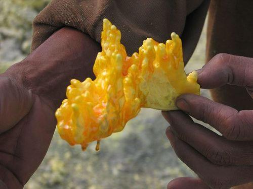 Адское озеро забирает жизни