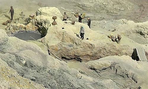 Адское озеро забирает жизни