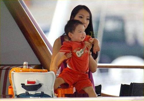 Мадонны с младенцами: очередной беби-бум в Голливуде…