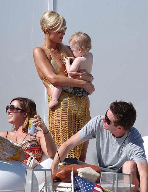 Мадонны с младенцами: очередной беби-бум в Голливуде…