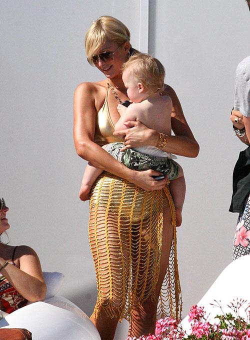 Мадонны с младенцами: очередной беби-бум в Голливуде…