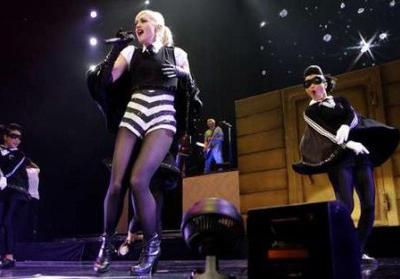 10 самых ярких сценических костюмов