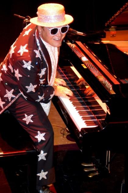 10 самых ярких сценических костюмов