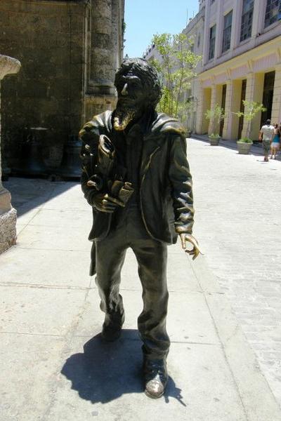 Памятники, которые исполняют желания