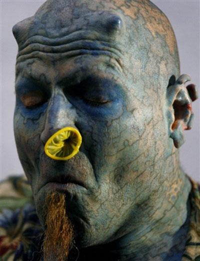 Экстремальный фокусник потряс жителей Перу