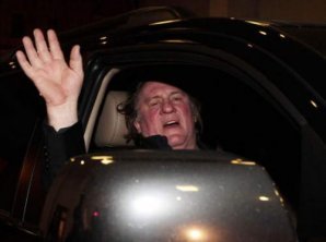 Самые безумные поступки постаревших звезд