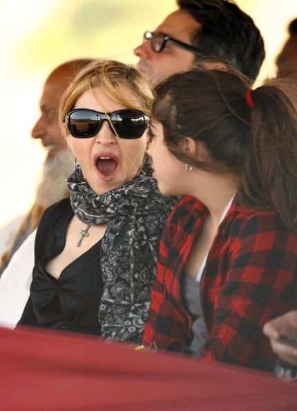 Топ-30 зевающих знаменитостей