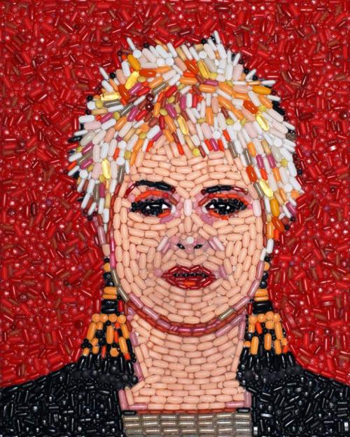 Портреты звезд из вторсырья