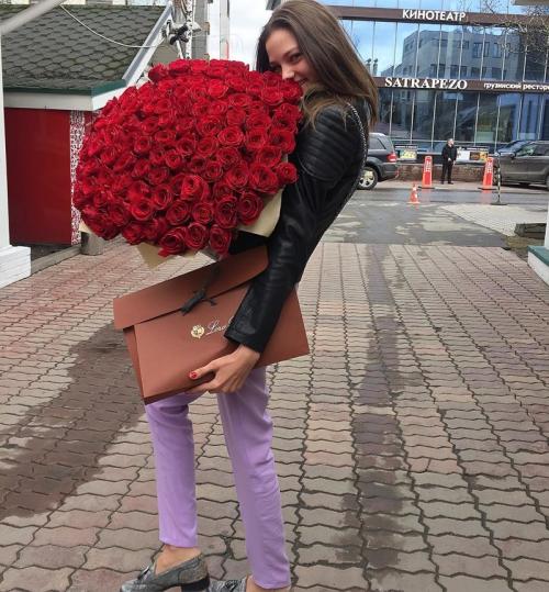 Дети знаменитых родителей, которым завидуют сверстники