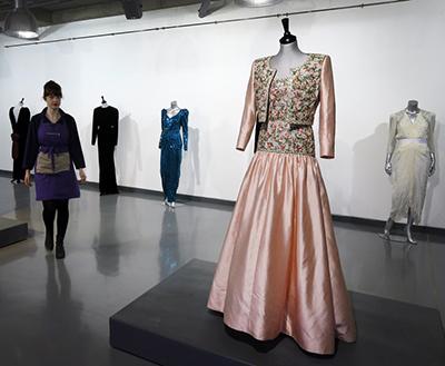 Платья принцессы Дианы выставлены на торги