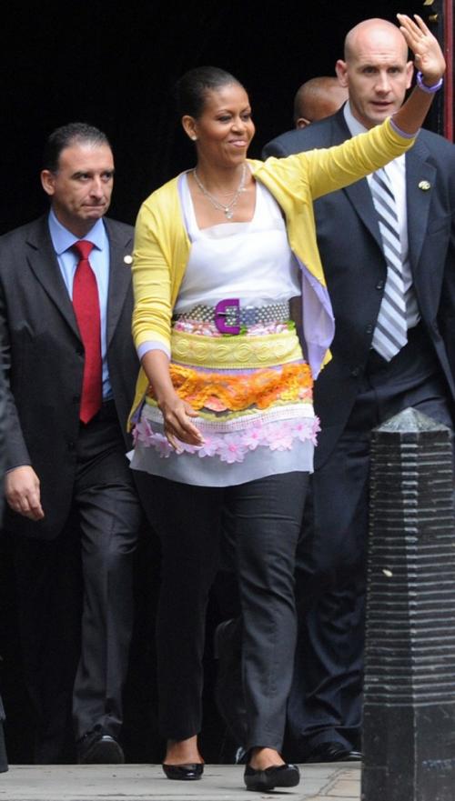 "Пропахшие нафталином" наряды Меркель и другие "модные проколы" женщин-политиков