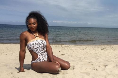 Шарапова и другие знаменитые спортсмены на пляже