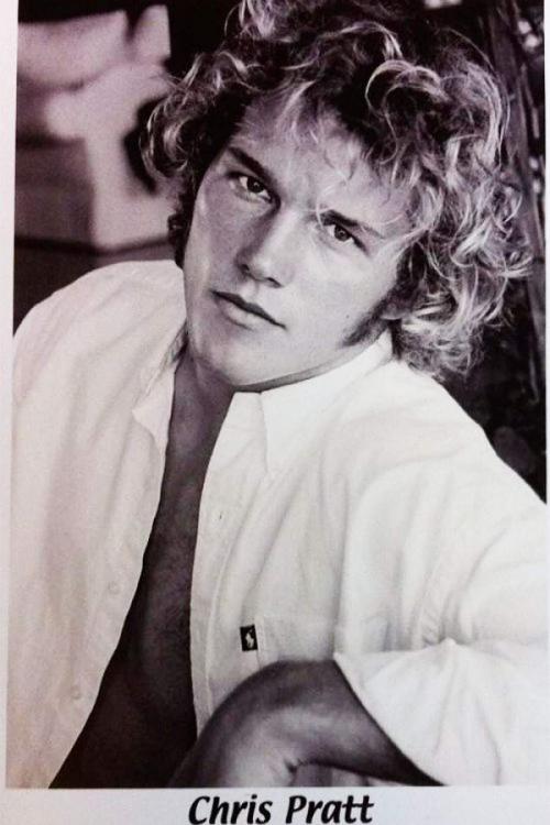 Редкие фото мировых знаменитостей в начале карьеры