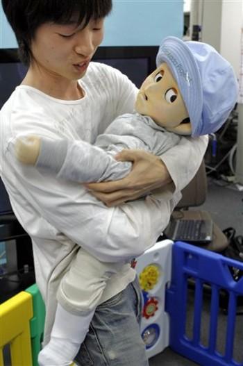 В Японии создали робота-младенца