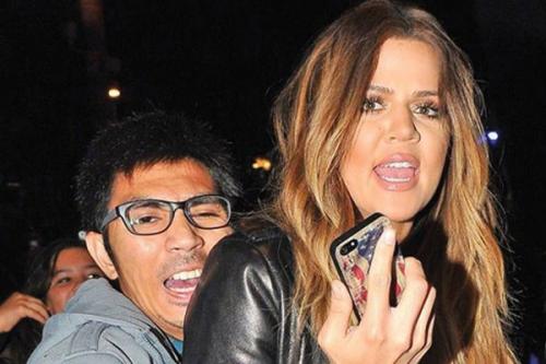 Cумасшедшие фанаты рядом со своими кумирами