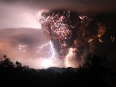 Топ-30 самых невероятных снимков извержений вулканов