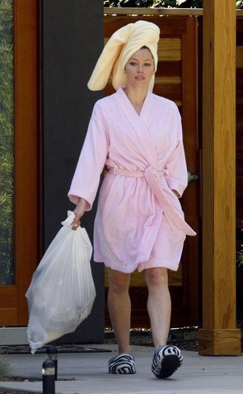 Банно-мусорная иллюзия Джессики Биэл