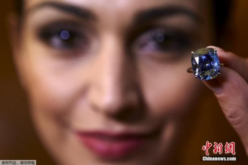 У богатых свои причуды: самые безумные траты олигархов