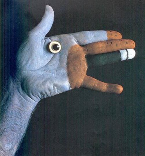 Художник оживил жесты