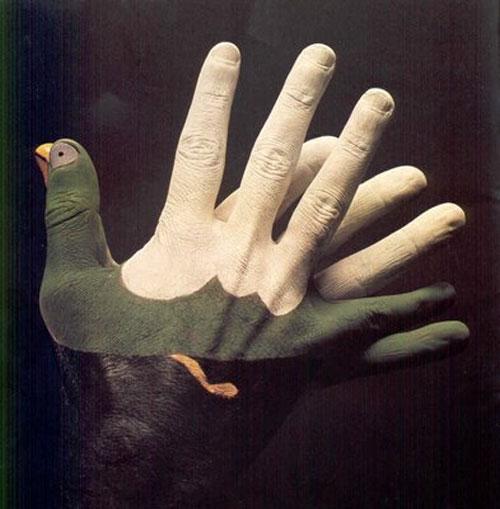 Художник оживил жесты