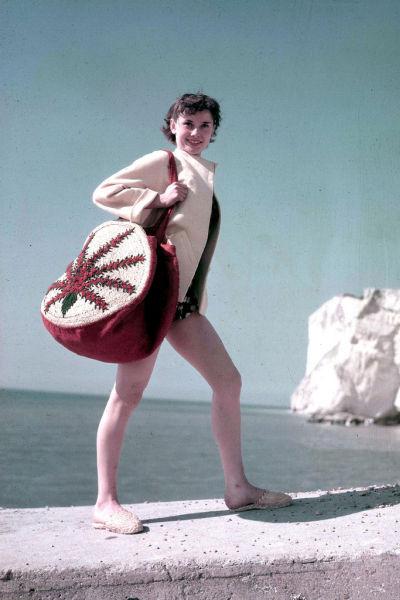 Редкие снимки знаменитостей прошлого и настоящего. Часть 6