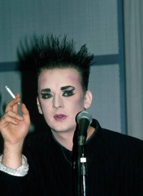 Редкие снимки знаменитостей прошлого и настоящего. Часть 6