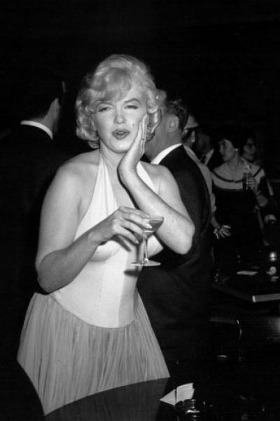 Редкие снимки знаменитостей прошлого и настоящего. Часть 6