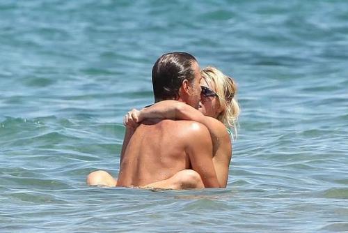 Звезды без стыда: самые горячие пары минувшего лета