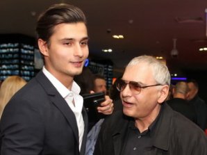 Шахназаров поздравил сына с дебютом