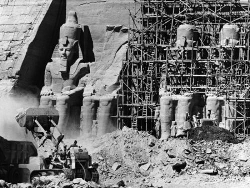 Храмовый комплекс Абу-Симбел, на спасение которого понадобилось  млн
