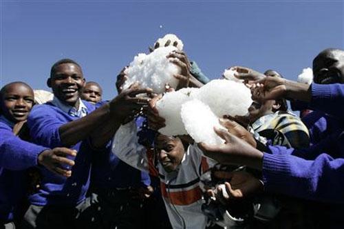 Чудо  или знамение: в экваториальной Кении выпал снег