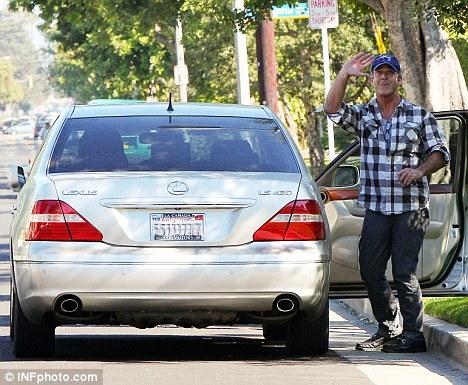 Мел Гибсон приклеил фальшивые усы