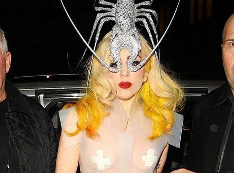 Леди ГаГу скрестили с лобстером